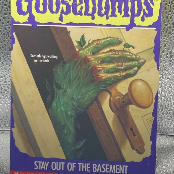 Vintage Book-Goosebumps Stay Out of the Basement #2-RL Stine 1992 - Picture 1 of 4